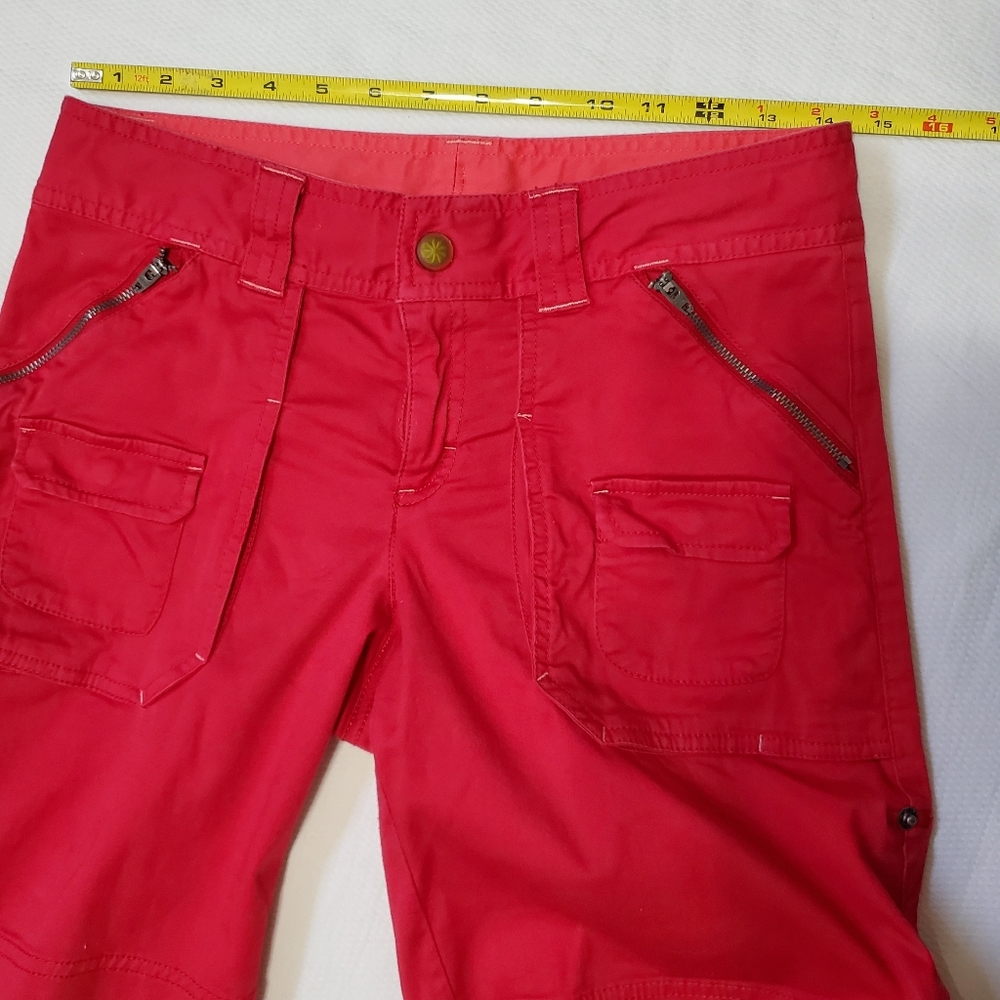 Athleta Coastal Cargo Roll Tab Shorts Red Cotton Blend Size 0 - Picture 9 of 10